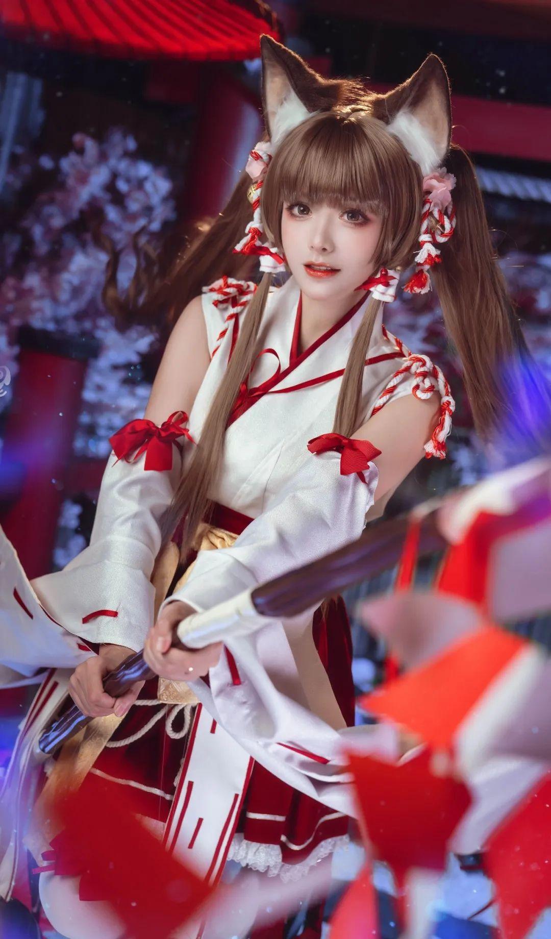 優莉娜，俏皮的巫女《盾之勇者成名錄：浪潮》插圖4